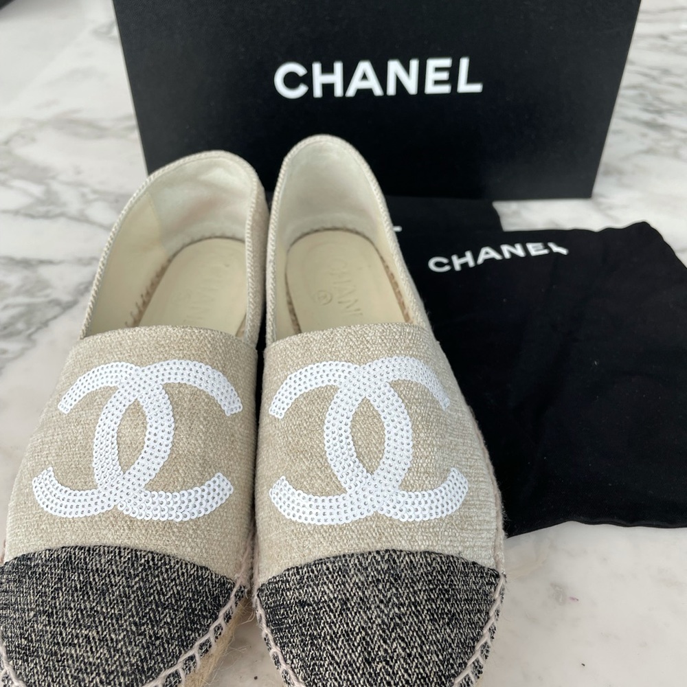 Chanel espadrilles US 7 EU 37 New sequin logo - Picture 2 of 5